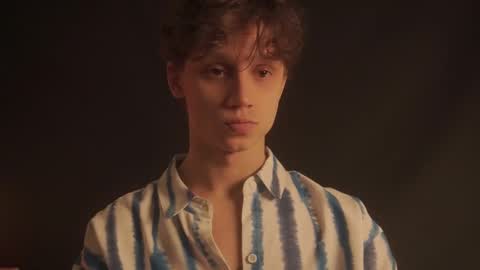 Snapshot of nicky_neal chatting on 02-13-25, 10:33 Nicky Neal online show from 02-13-25, 10:33