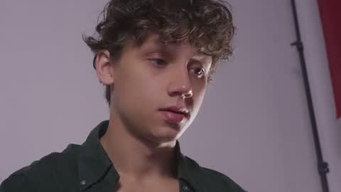 Snapshot of nicky_neal chatting on 09-17-25, 11:34 Nicky Neal online show from 09-17-25, 11:34