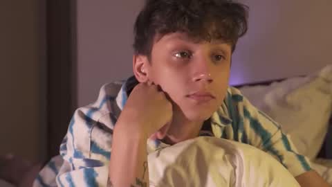 Snapshot of nicky_neal chatting on 01-16-26, 11:53 Nicky Neal online show from 01-16-26, 11:53