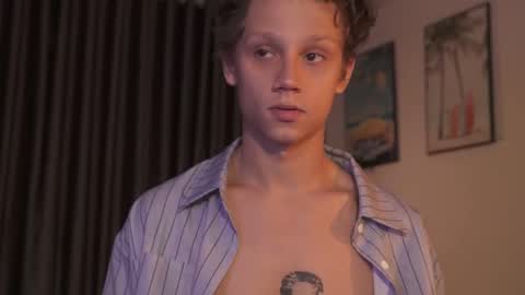 Snapshot of nicky_neal chatting on 03-09-26, 09:52 Nicky Neal online show from 03-09-26, 09:52