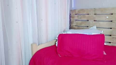 Snapshot of nicky_oli chatting on 02-16-25, 07:27 nicky_oli online show from 02-16-25, 07:27