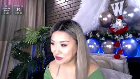 Snapshot of nicky_owl chatting on 12-21-25, 12:12 Today is my 41st birthday And in 2 hours Im waiting for you on the stream Stock up on tokens and a good mood Nicky online show from 12-21-25, 12:12