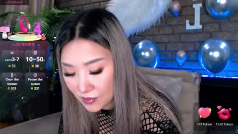 Snapshot of nicky_owl chatting on 02-16-26, 01:07 Today is my 41st birthday And in 2 hours Im waiting for you on the stream Stock up on tokens and a good mood Nicky online show from 02-16-26, 01:07