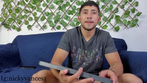 nicky online show from 01-18-25, 08:19