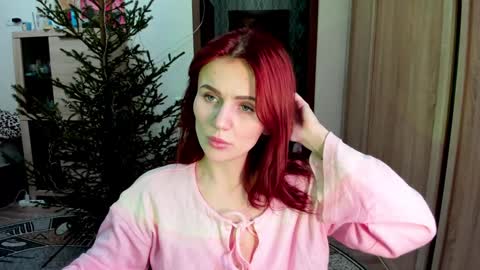 Snapshot of nicky_weekends chatting on 12-25-24, 12:05 Nicky Weekends online show from 12-25-24, 12:05