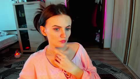 Snapshot of nicky_weekends chatting on 02-05-25, 08:00 Nicky Weekends online show from 02-05-25, 08:00