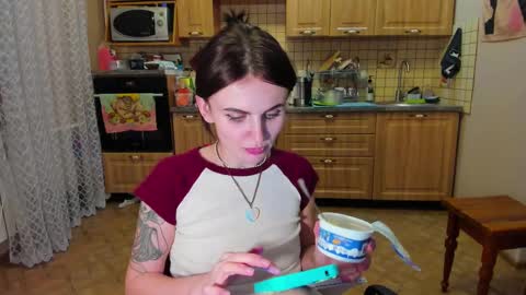 Snapshot of nicky_weekends chatting on 02-11-25, 04:46 Nicky Weekends online show from 02-11-25, 04:46