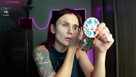 Snapshot of nicky_weekends chatting on 09-16-25, 02:12 Nicky Weekends online show from 09-16-25, 02:12