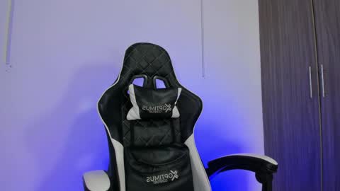 Nicky  online show from 09-20-25, 01:34