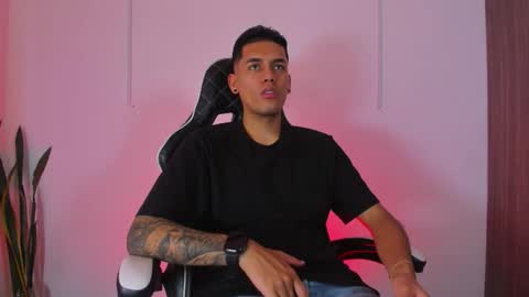 Nicky  online show from 09-30-25, 08:03