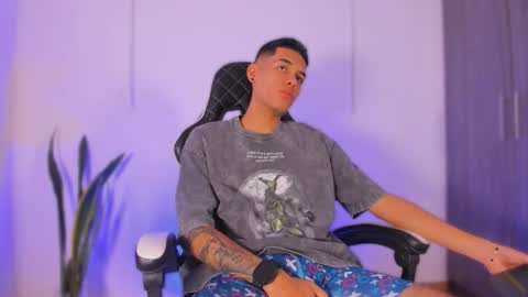 Nicky  online show from 10-24-25, 12:56