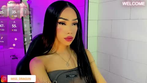 Snapshot of nickynoa chatting on 11-05-25, 02:44 Nicky online show from 11-05-25, 02:44