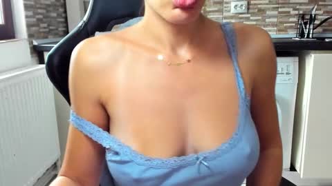 Nicky online show from 09-25-25, 08:51