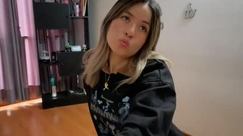 Nicky online show from 04-06-26, 04:30