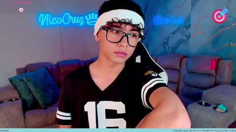 Snapshot of nico_cruz chatting on 02-27-26, 10:43 nico online show from 02-27-26, 10:43