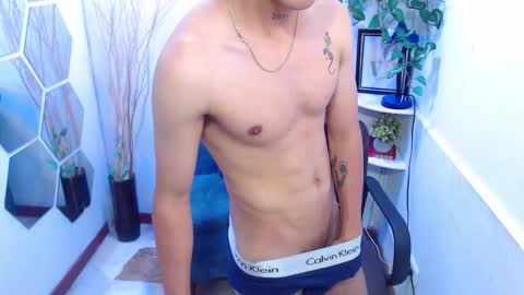 Snapshot of nico_herrera chatting on 12-02-25, 12:32 Nico online show from 12-02-25, 12:32