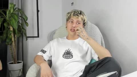 Snapshot of nico_nico_xd chatting on 11-09-25, 12:42 Nico online show from 11-09-25, 12:42