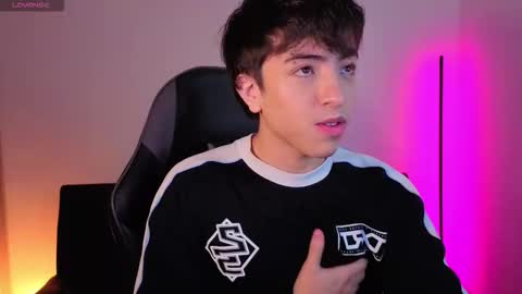 Nicolas online show from 12-01-25, 08:03