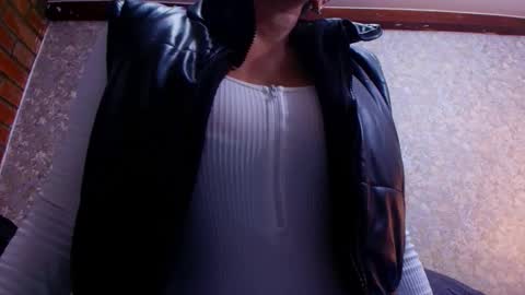 Nicol online show from 11-30-25, 03:10