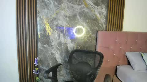 Nicol sanchez online show from 04-26-26, 12:41