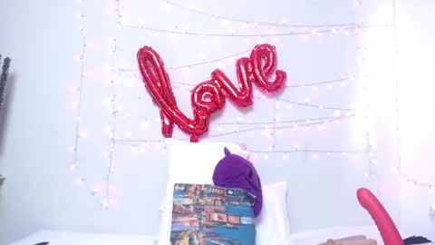 Snapshot of nicol_love0 chatting on 02-27-25, 07:26 Nicol online show from 02-27-25, 07:26