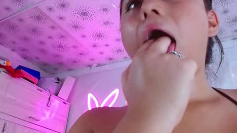 Snapshot of nicol_sweet0 chatting on 03-03-26, 09:10 nicol online show from 03-03-26, 09:10