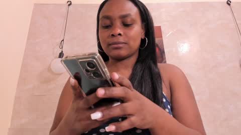 Nicol Villa online show from 01-21-25, 12:29