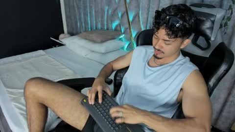 Nicolai online show from 04-24-26, 12:29