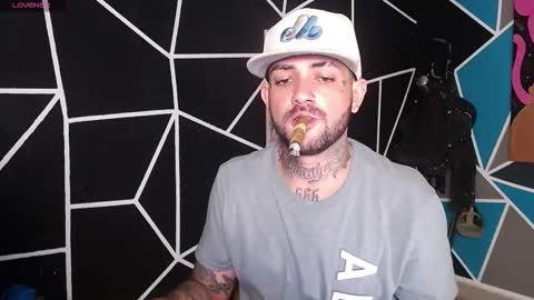 Snapshot of nicolas_torres99 chatting on 11-05-25, 04:01 nicolas online show from 11-05-25, 04:01