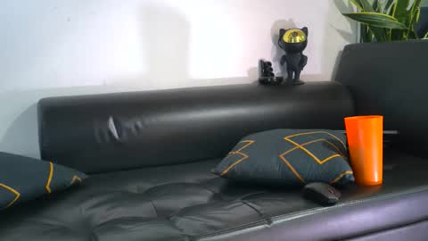 Nicolas online show from 11-13-25, 07:57