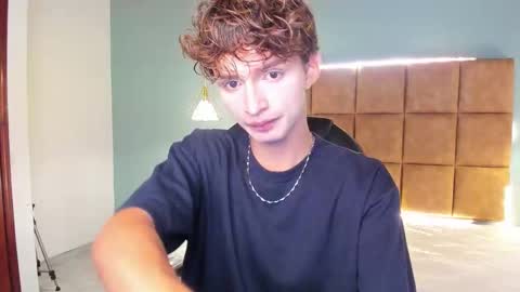 nicolasferrer18 online show from 11-12-25, 07:35