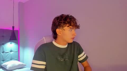 nicolasferrer18 online show from 11-28-25, 07:27