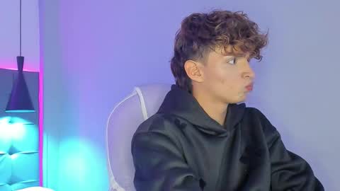 nicolasferrer18 online show from 12-03-25, 07:23