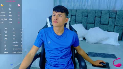 Snapshot of nicolastorres__ chatting on 10-21-25, 06:03 nicolastorres__ online show from 10-21-25, 06:03