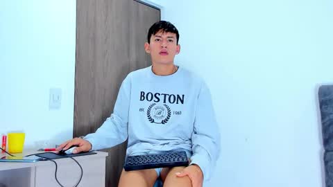 Snapshot of nicolastorres__ chatting on 11-02-25, 08:44 nicolastorres__ online show from 11-02-25, 08:44