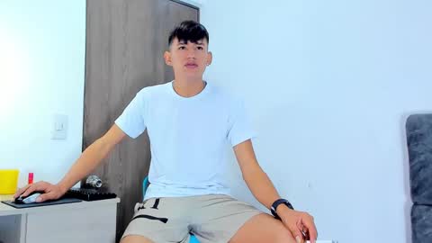 Snapshot of nicolastorres__ chatting on 11-05-25, 07:30 nicolastorres__ online show from 11-05-25, 07:30