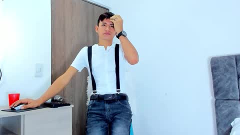 Snapshot of nicolastorres__ chatting on 11-17-25, 02:06 nicolastorres__ online show from 11-17-25, 02:06