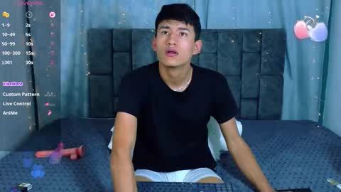 nicolastorres__ online show from 02-25-26, 11:47