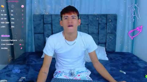 nicolastorres__ online show from 04-15-26, 03:02