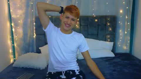 nicolastorres__ online show from 04-19-26, 03:28