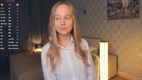 Snapshot of nicolavanderbie chatting on 10-31-25, 05:03 Nicoletta online show from 10-31-25, 05:03