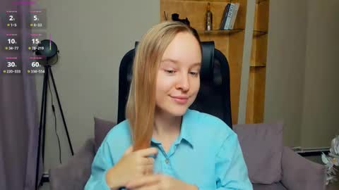 Snapshot of nicolavanderbie chatting on 11-19-25, 07:36 Nicoletta online show from 11-19-25, 07:36