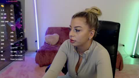 Nico online show from 09-20-25, 04:41