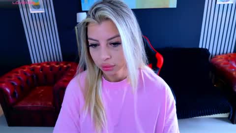 Nico online show from 04-10-26, 11:48