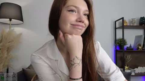 Nicole online show from 09-18-25, 01:24