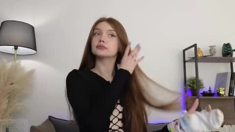 Nicole online show from 09-27-25, 07:08