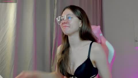 GMT7TueWedThSu 0300am-0900am. Sa 1000am-0400pm online show from 02-17-25, 09:08