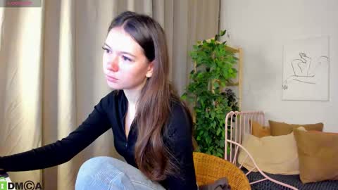 GMT7TueWedThSu 0300am-0900am. Sa 1000am-0400pm online show from 09-09-25, 09:58