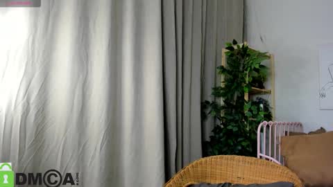 GMT7TueWedThSu 0300am-0900am. Sa 1000am-0400pm online show from 10-12-25, 08:08