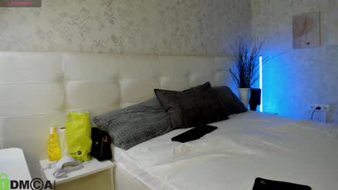 GMT7TueWedThSu 0300am-0900am. Sa 1000am-0400pm online show from 10-15-25, 08:20